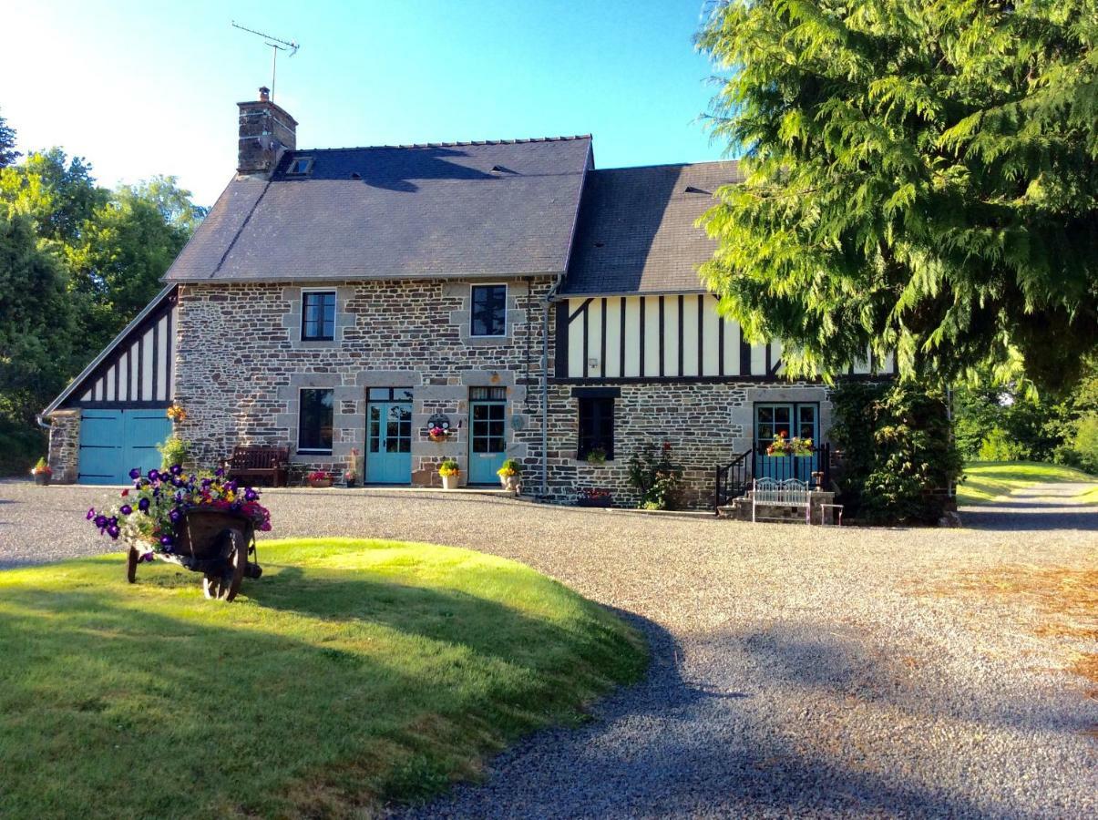 Maison Mai Or La Petite Maison Mai Or La Petite Grange Or All Three La Chapelle-Urée エクステリア 写真